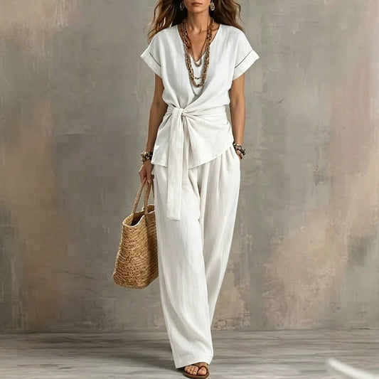 Completo due pezzi da donna con top a maniche corte scollo a V e pantaloni