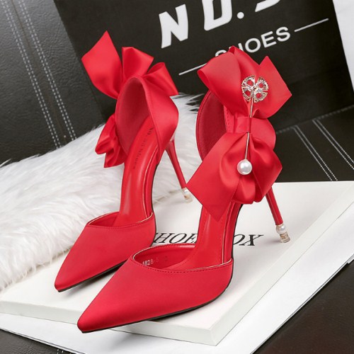 Décolleté a punta con fiocco da donna | Scarpe a stiletto a slip-on