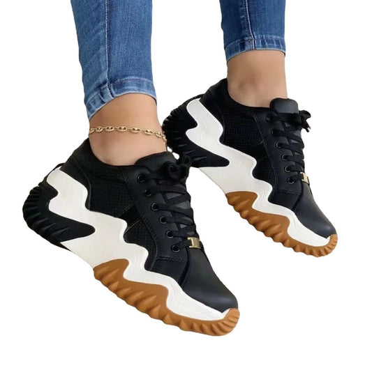 Sneakers Platform Stringate da Donna | Tacchi Chunky con Punta Tonda in Pelle Verniciata