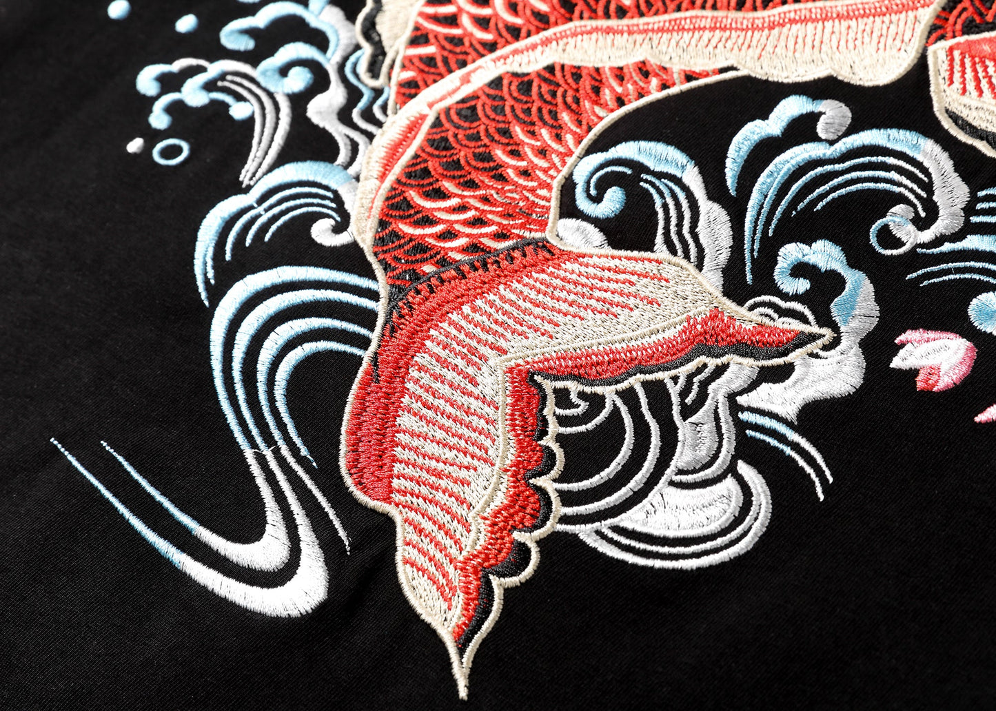 T-shirt ricamata carpa koi rossa KH628