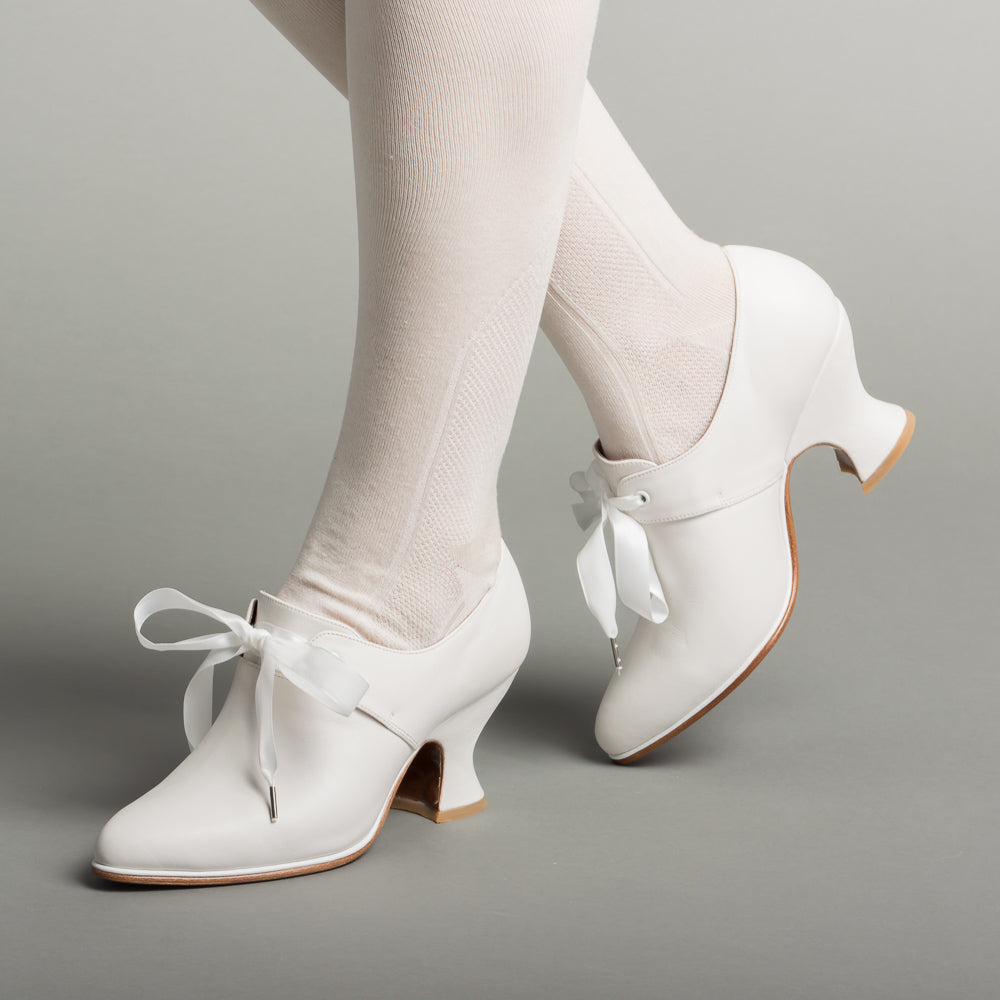 Pompadour 18th Century Leather Shoes (Ivory)